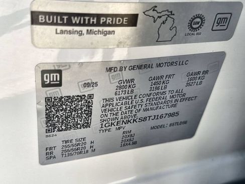 Certified 2026 GMC Acadia Elevation w/ Elevation Premium Package FWD image 33