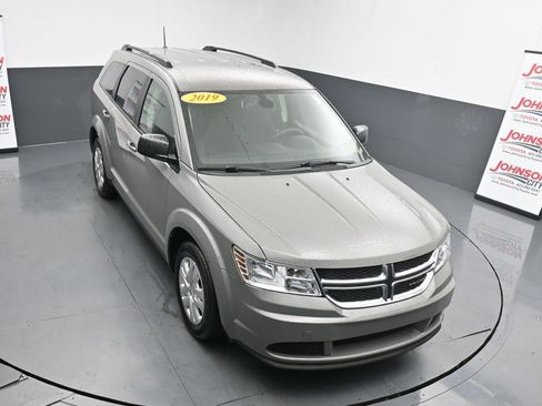 Used 2019 Dodge Journey SE image 28