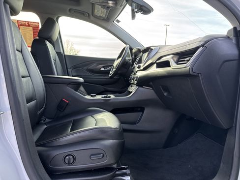 Used 2022 GMC Terrain SLT w/ Infotainment Package II image 27