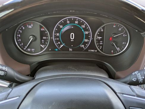 Used 2018 Buick Enclave Avenir w/ Avenir Technology Package image 17