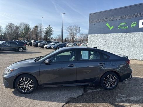 Used 2023 Kia Forte GT-Line image 2