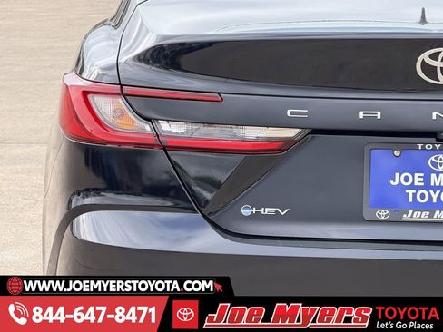 Used 2025 Toyota Camry LE image 10