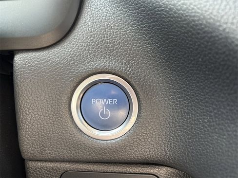 Used 2024 Toyota Tundra Limited image 38