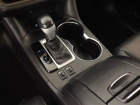 Used 2015 Toyota Highlander XLE FWD image 8