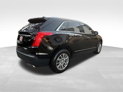 Used 2017 Cadillac XT5 Luxury w/ Driver Awareness Package image 4