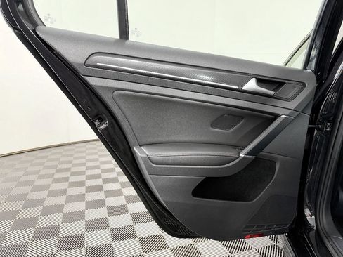 Used 2017 Volkswagen Golf 4-Door AWD/4WD image 35