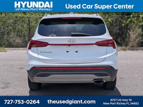 Used 2021 Hyundai Santa Fe SE w/ Cargo Package FWD image 4
