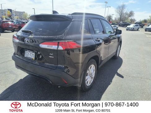 Used 2025 Toyota Corolla Cross LE w/ Moonroof Package image 4