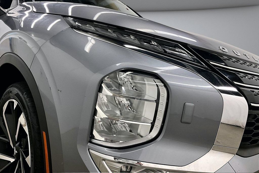 Used 2022 Mitsubishi Outlander SEL AWD/4WD image 24