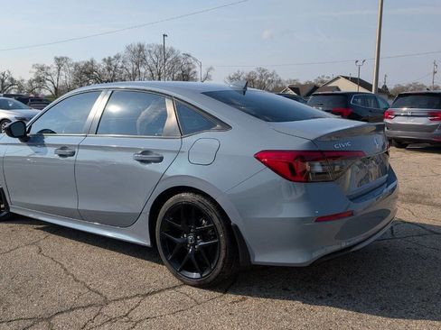 Used 2023 Honda Civic Sport image 14