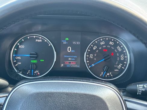 Used 2022 Toyota RAV4 XLE Premium AWD/4WD image 18
