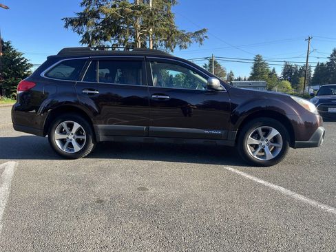 Used 2013 Subaru Outback 2.5i Limited AWD/4WD image 4