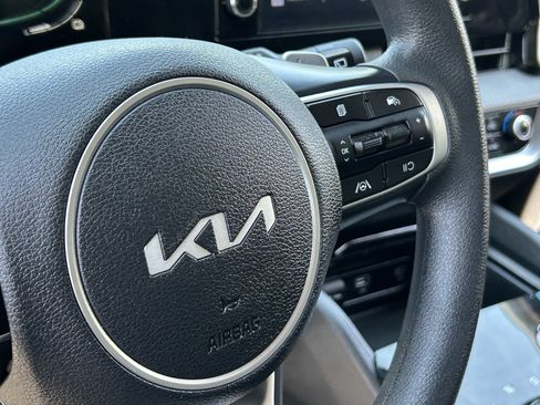 Used 2023 Kia Sportage LX AWD/4WD image 29