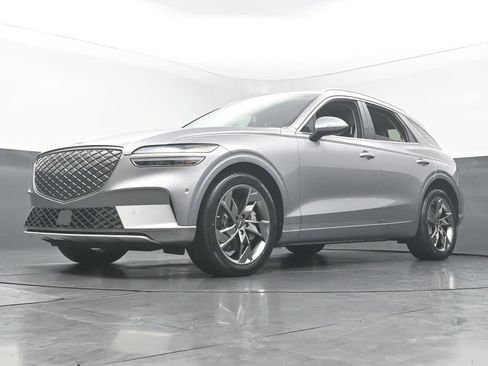 Used 2025 Genesis Electrified GV70 AWD/4WD image 45