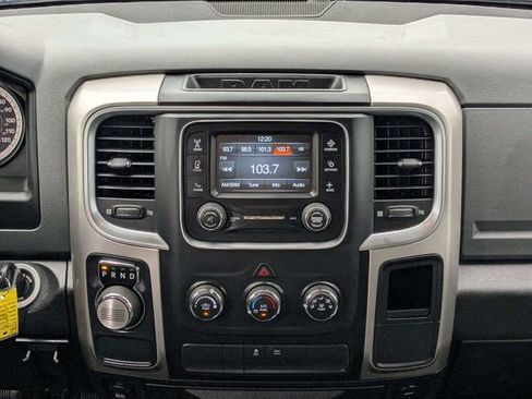 Used 2020 RAM 1500 Classic SLT RWD image 17