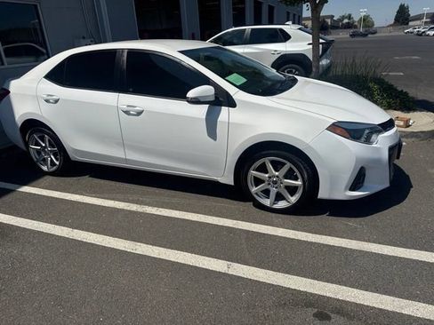 Used 2016 Toyota Corolla S FWD image 3