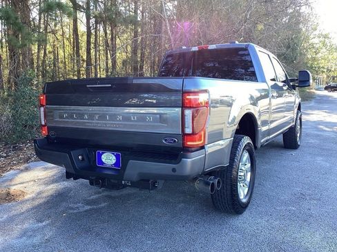 Used 2022 Ford F250 Platinum w/ FX4 Off-Road Package image 5