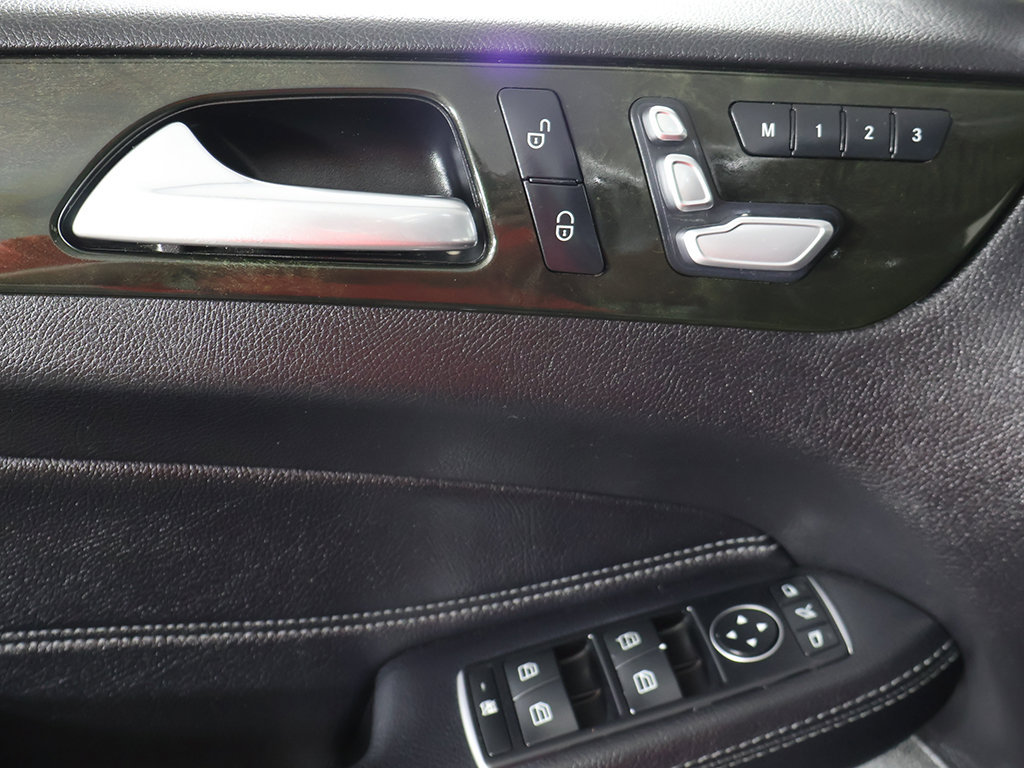Used 2019 Mercedes-Benz GLS 450 4MATIC image 40