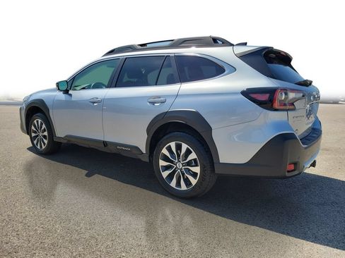 Used 2025 Subaru Outback Limited AWD/4WD image 3