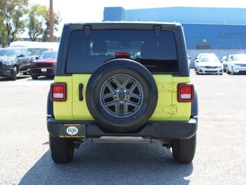 Used 2024 Jeep Wrangler Unlimited Sport AWD/4WD image 4