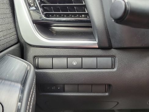 Used 2022 Nissan Rogue SV FWD image 14