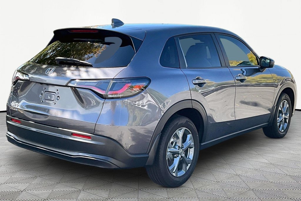 Certified 2026 Honda HR-V LX image 5
