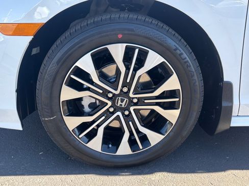 New 2026 Honda Odyssey Elite image 5