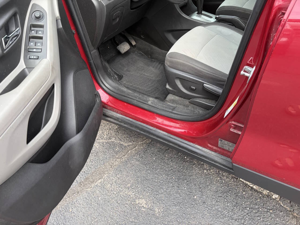 Used 2015 Chevrolet Trax LS w/ LPO, Protection Package FWD image 9