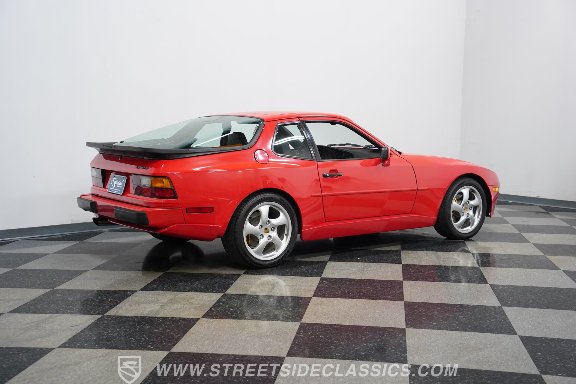 Used 1987 Porsche 944 Coupe RWD image 13