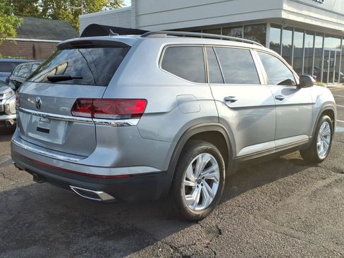 Used 2023 Volkswagen Atlas SE FWD image 3