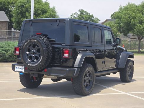 Used 2023 Jeep Wrangler Unlimited w/ Cold Weather Group AWD/4WD image 7