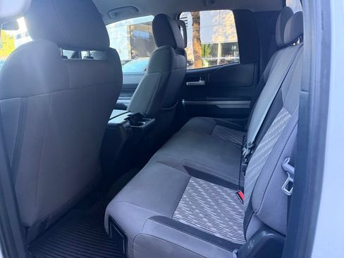 Used 2018 Toyota Tundra SR5 w/ SR5 Upgrade Package AWD/4WD image 13
