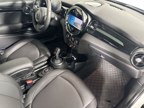 Used 2023 MINI Cooper 2-Door Hardtop image 33