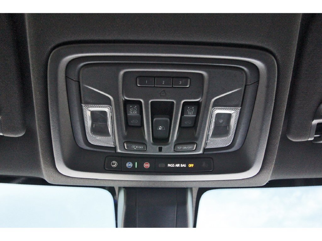 Used 2021 GMC Sierra 2500 AT4 w/ AT4 Premium Plus Package AWD/4WD image 25