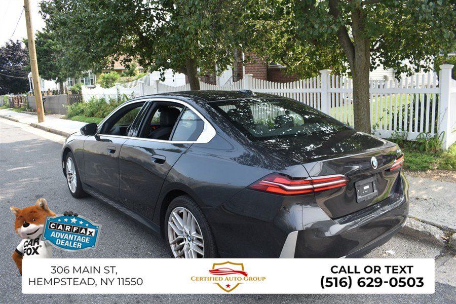 Used 2025 BMW 530i RWD image 7