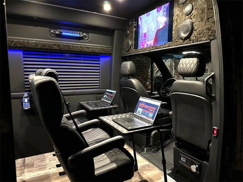 Used 2024 Mercedes-Benz Sprinter 3500 image 26