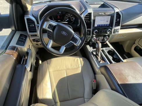 Used 2019 Ford F150 Lariat w/ Equipment Group 502A Luxury image 13