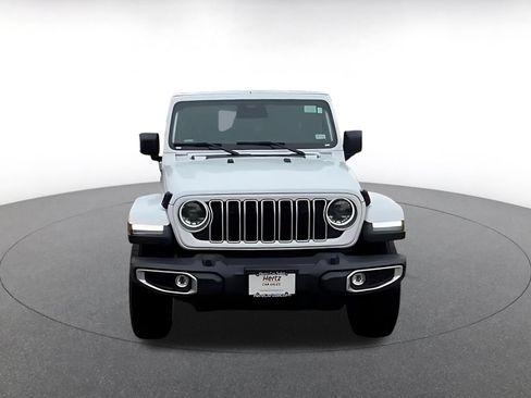 Used 2025 Jeep Wrangler Unlimited Sahara AWD/4WD image 6