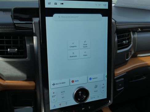 Certified 2023 Ford Expedition Max Platinum image 12