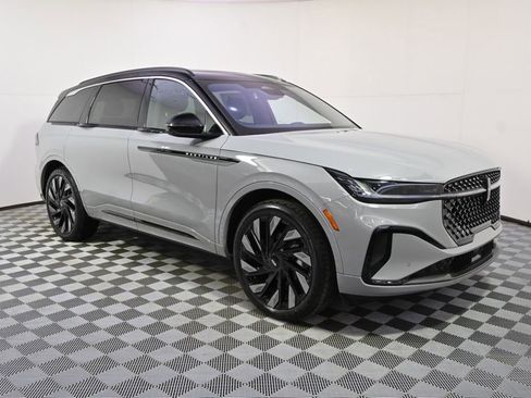 New 2026 Lincoln Nautilus Black Label w/ Jet Appearance Package image 8