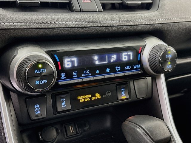 Used 2022 Toyota RAV4 XLE w/ Convenience Package AWD/4WD image 15
