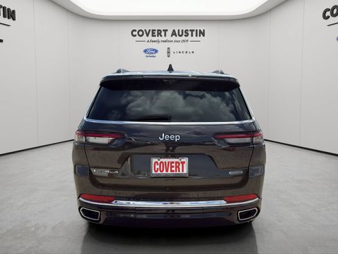 Used 2023 Jeep Grand Cherokee L Overland w/ Advanced Protech Group III AWD/4WD image 4