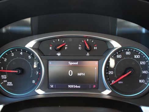 Used 2020 Chevrolet Traverse LT w/ Driver Confidence II Package image 23