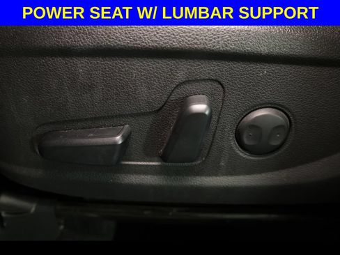 Used 2022 Hyundai Santa Fe SEL w/ Convenience Package FWD image 4