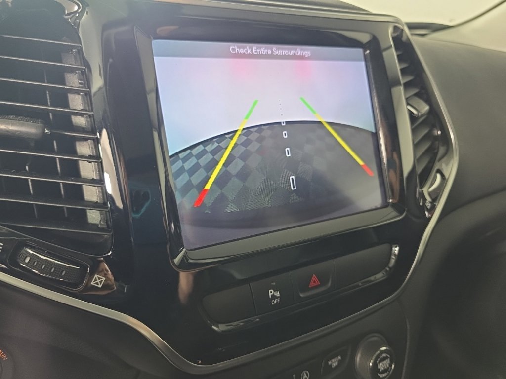 Used 2019 Jeep Cherokee Limited AWD/4WD image 17