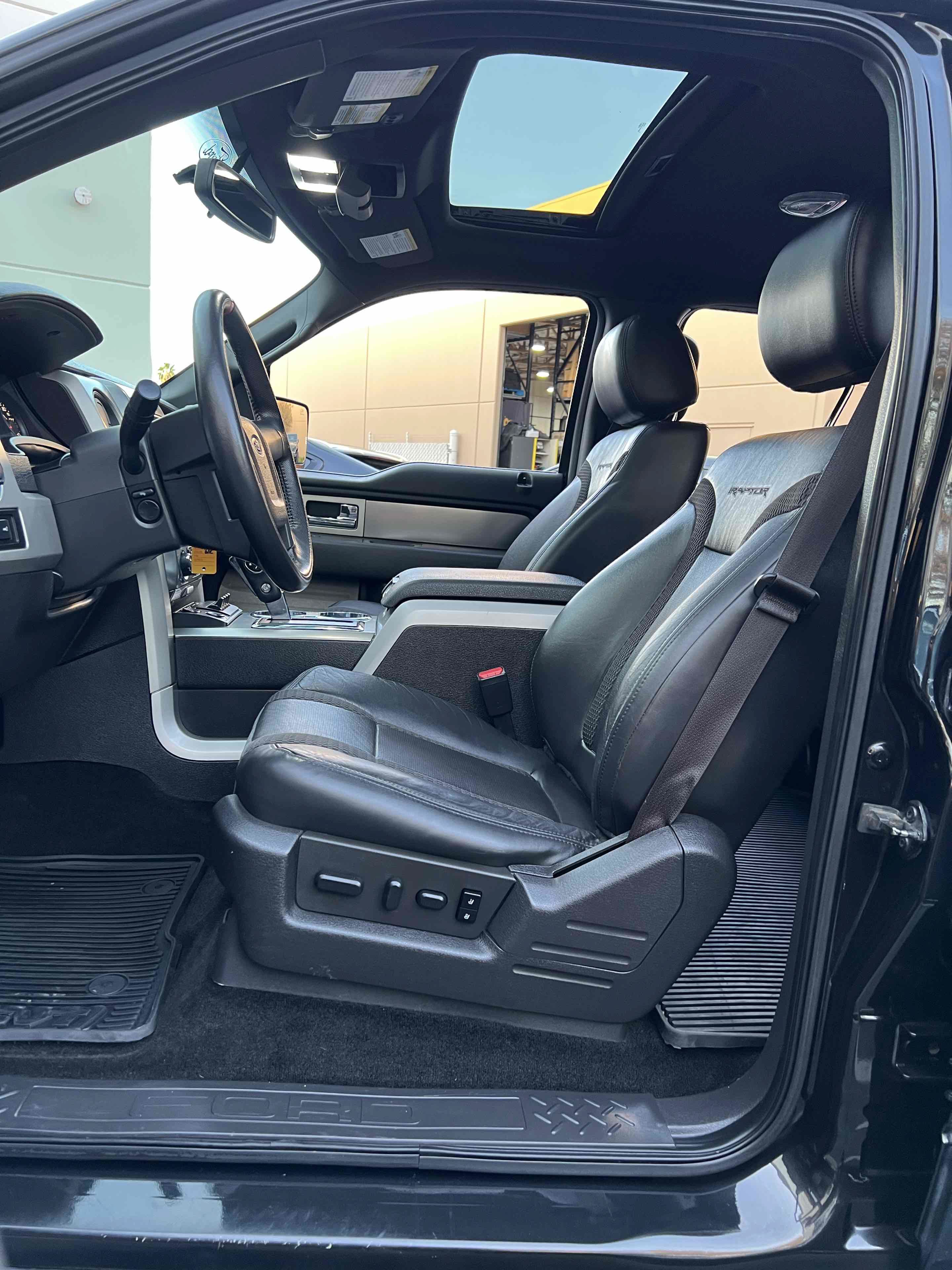 Used 2014 Ford F150 Raptor w/ Equipment Group 801A Luxury AWD/4WD image 55