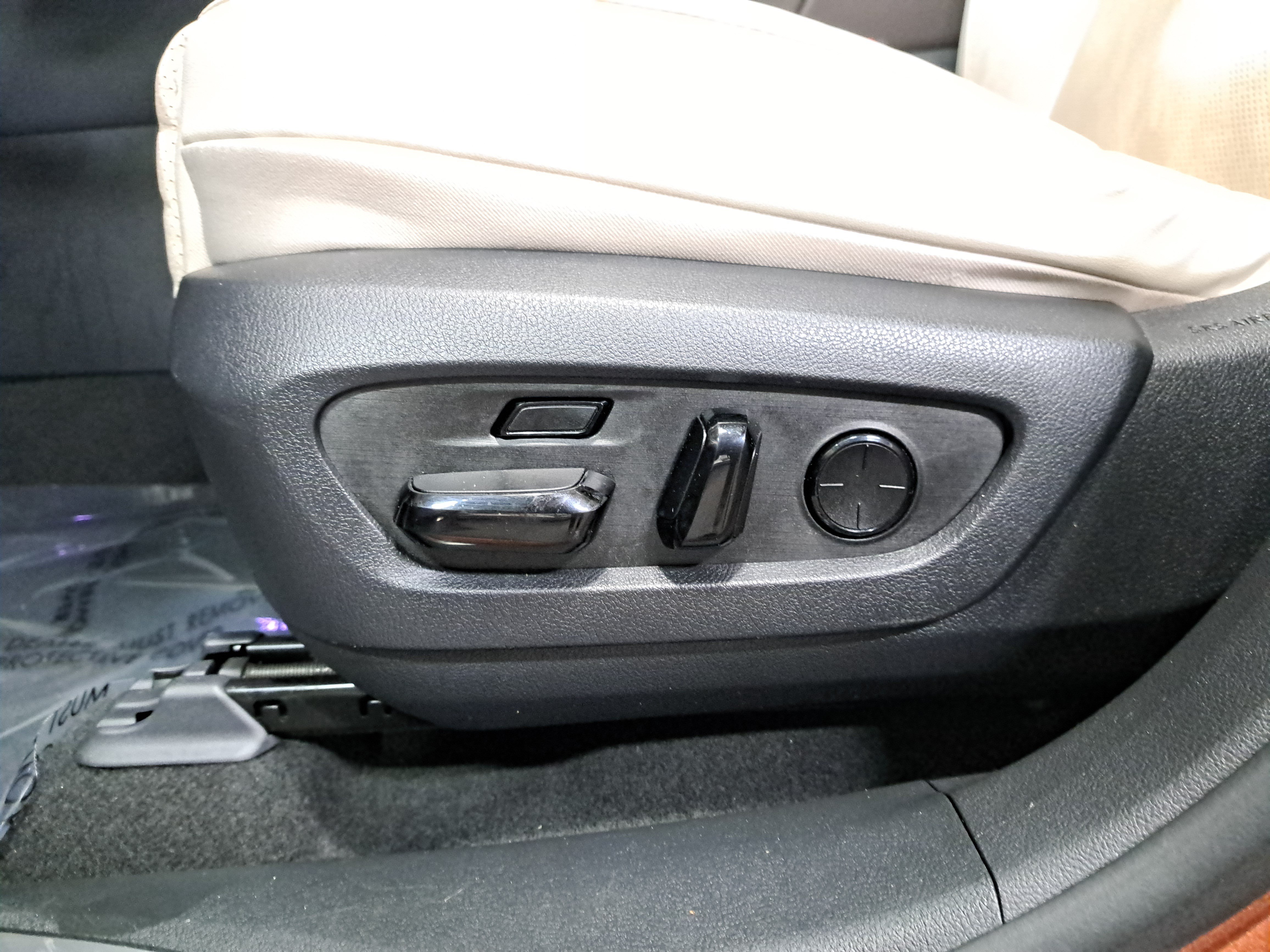 Used 2024 Lexus RX 350 FWD w/ Convenience Package image 29