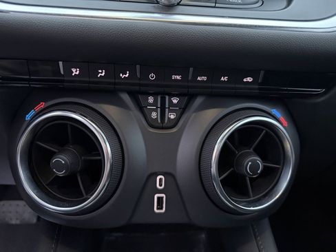 Used 2022 Chevrolet Blazer LT image 56