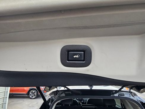 Used 2020 Nissan Rogue SL w/ Premium Package image 10