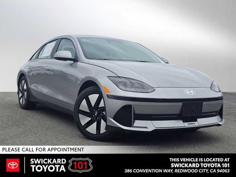 Used 2023 Hyundai Ioniq 6 SE RWD image 1